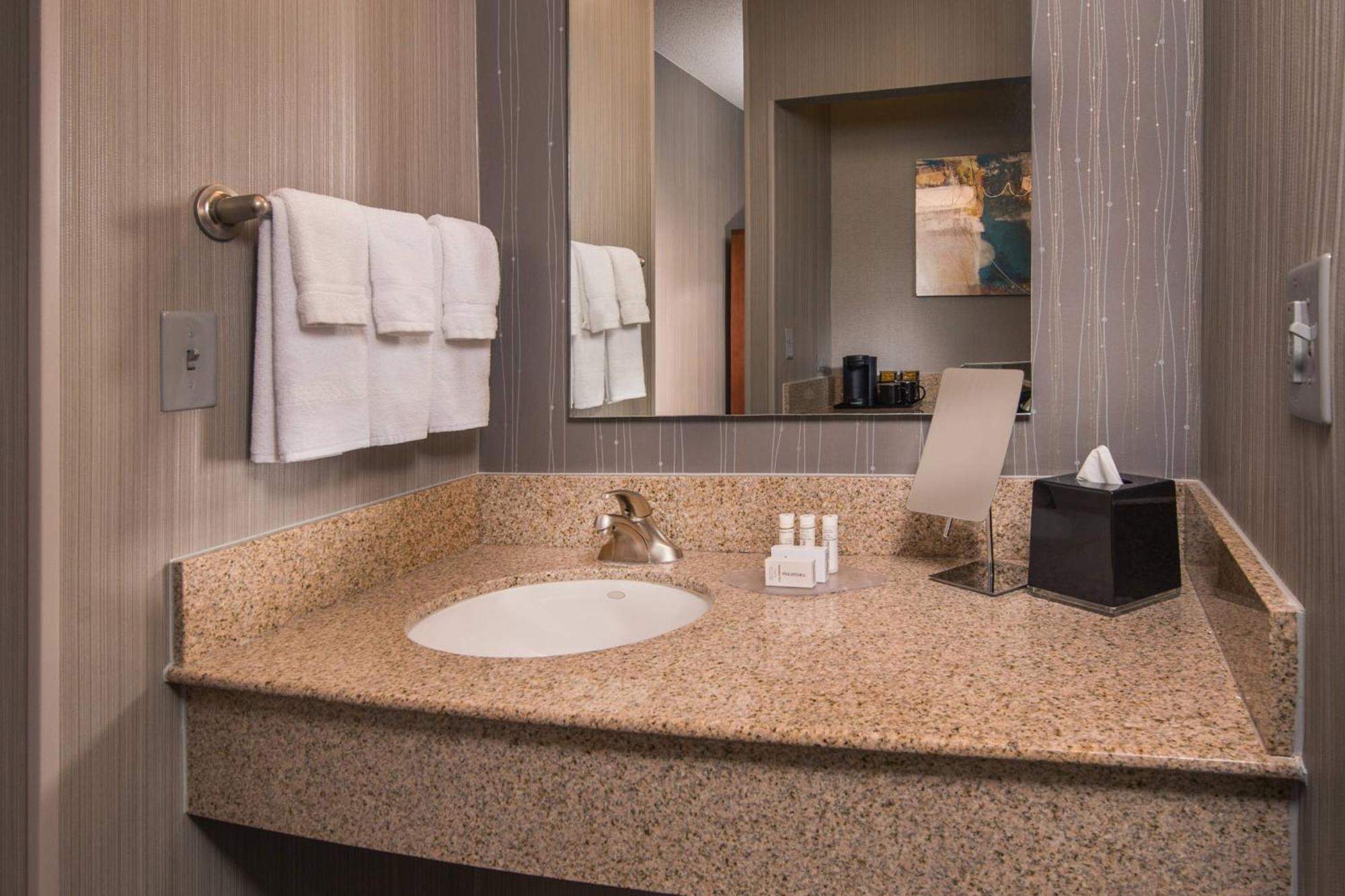 Courtyard By Marriott Dulles Airport Chantilly Εξωτερικό φωτογραφία